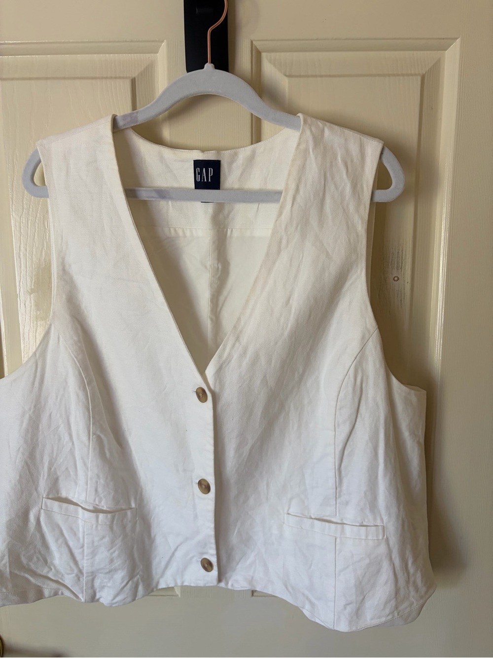 GAP Sleeveless Button-Front Vest